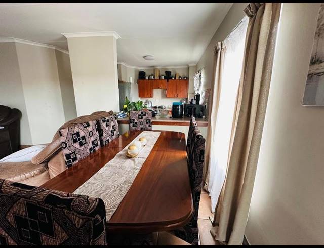 2 BEDROOM APARTMENT FOR SALE IN CASTLEVIEW